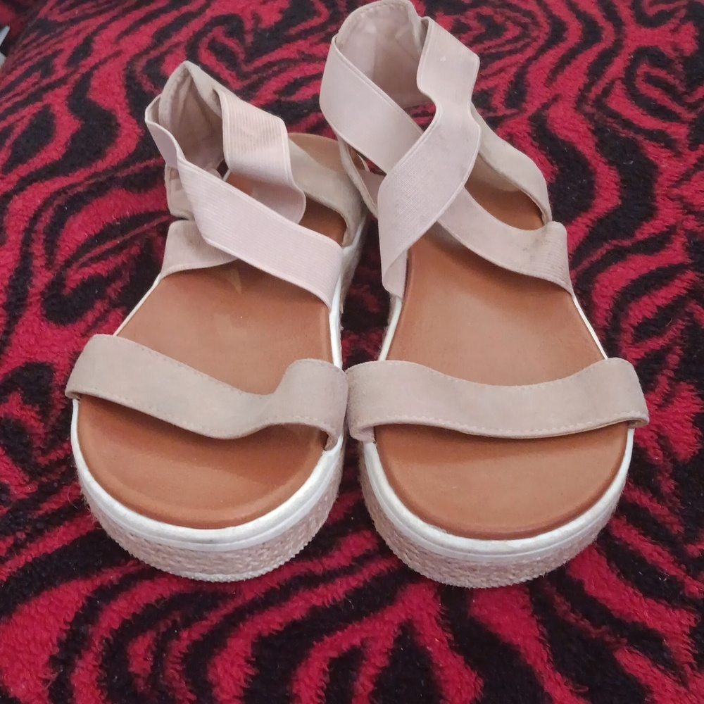 Girls sandals